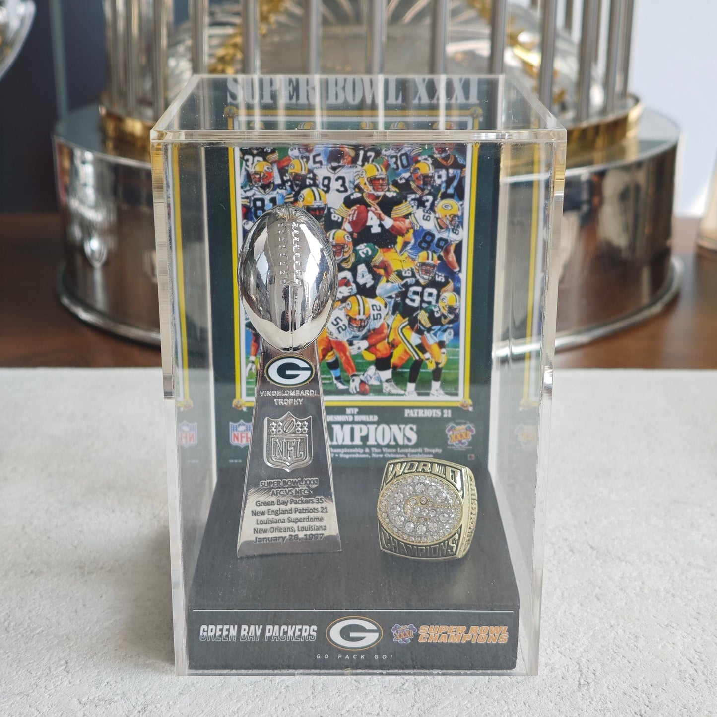 1997 Green Bay Packers Super Bowl XXXI Championship Trophy Display Case