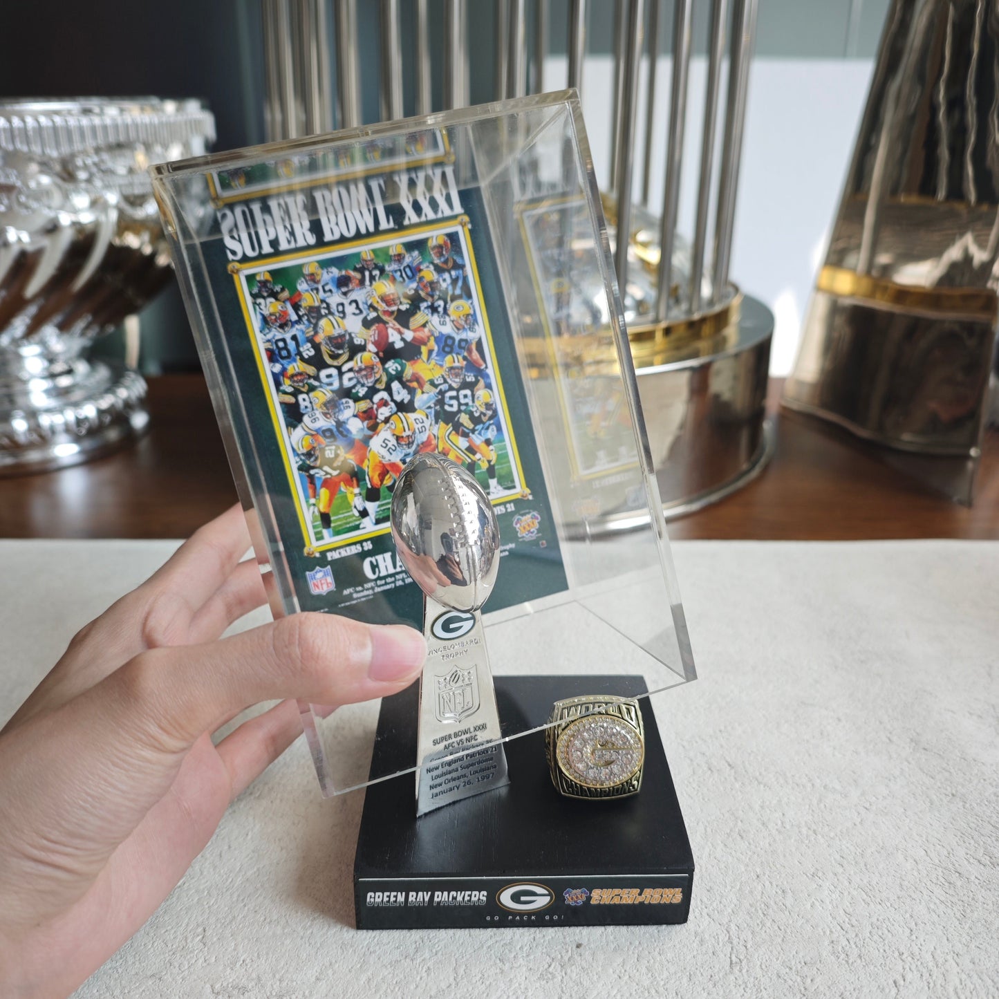 1997 Green Bay Packers Super Bowl XXXI Championship Trophy Display Case