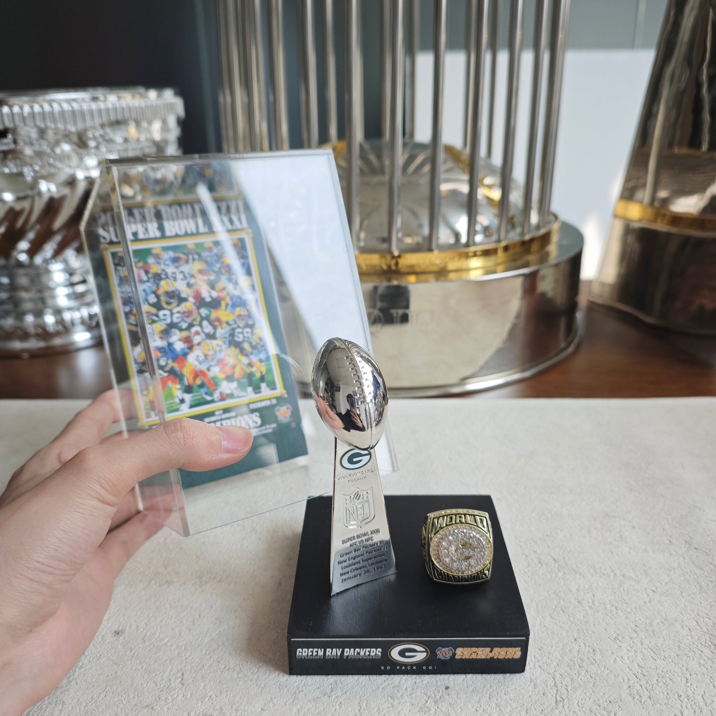 1997 Green Bay Packers Super Bowl XXXI Championship Trophy Display Case