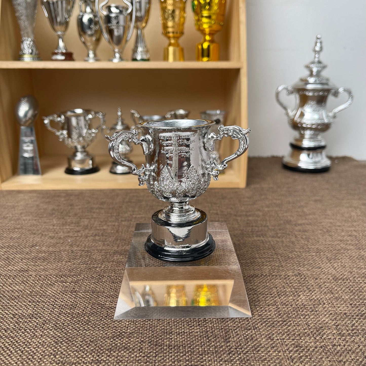 League Cup Carabao Cup Trophy(Only 42cm With 2024-25 Newcastle United Engraved On the Base) )