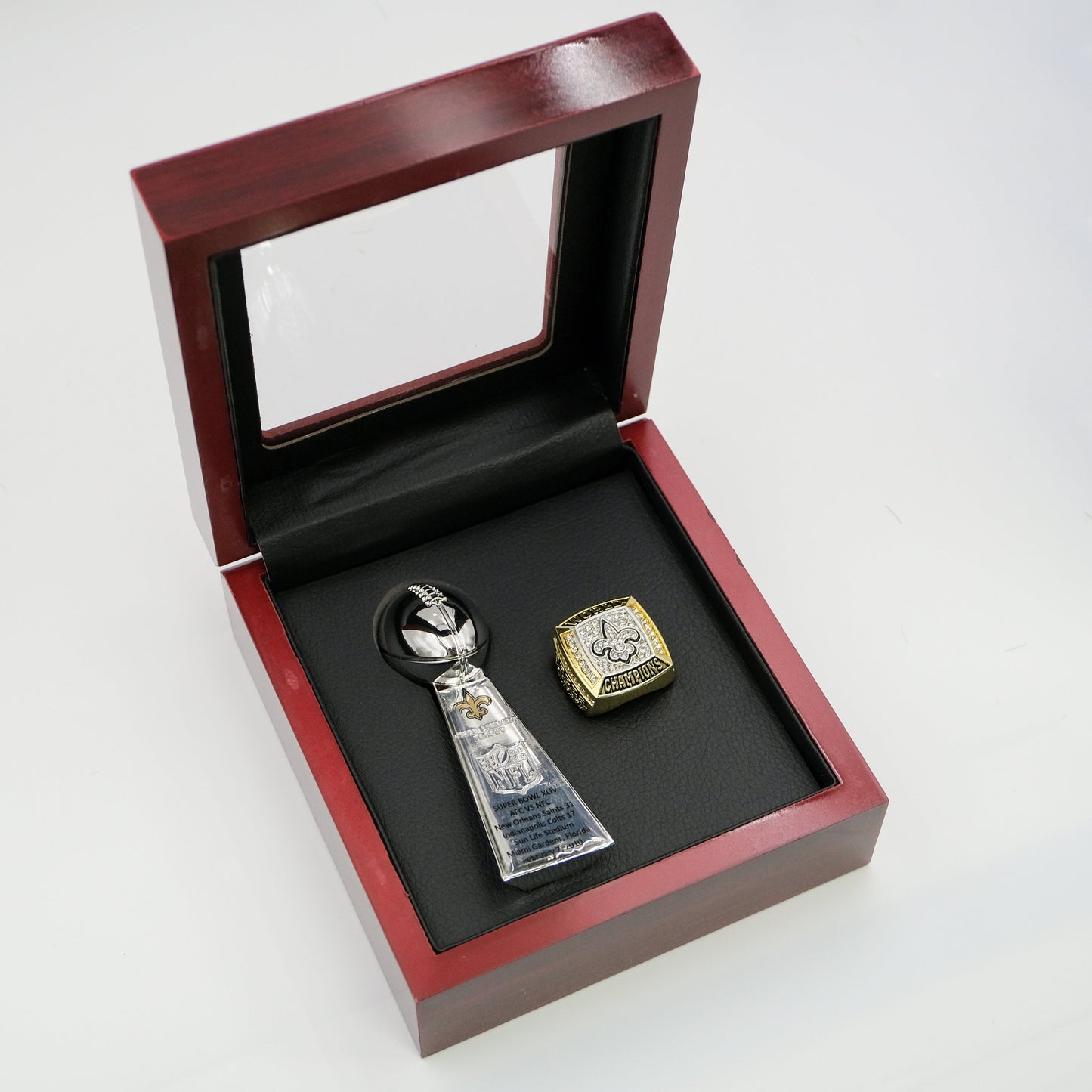 [New Orleans Saints]  Trophy and Ring Set + Box NFL