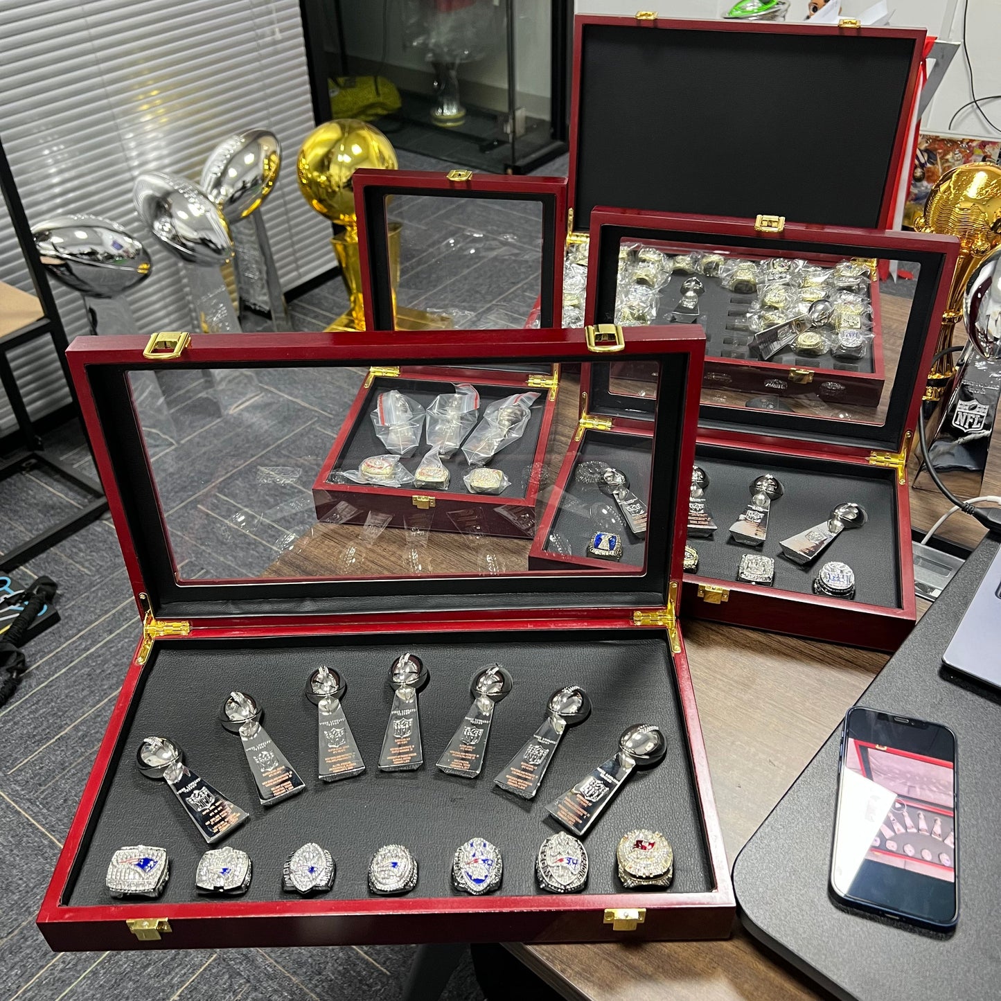 [Tom Brady]NFL 7-pcs Championship Rings And Trophies Set Box Goat Tom Brady MVP
