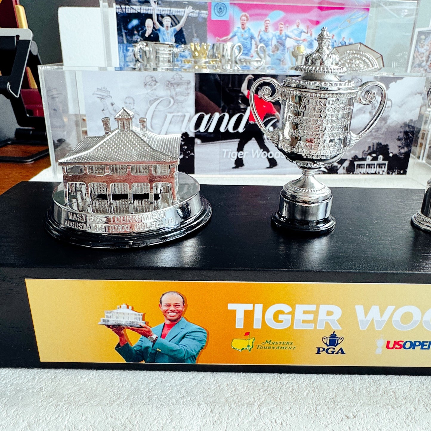 Tiger Woods Golf Grand Slam Trophy  Display Case[Trophies Included]