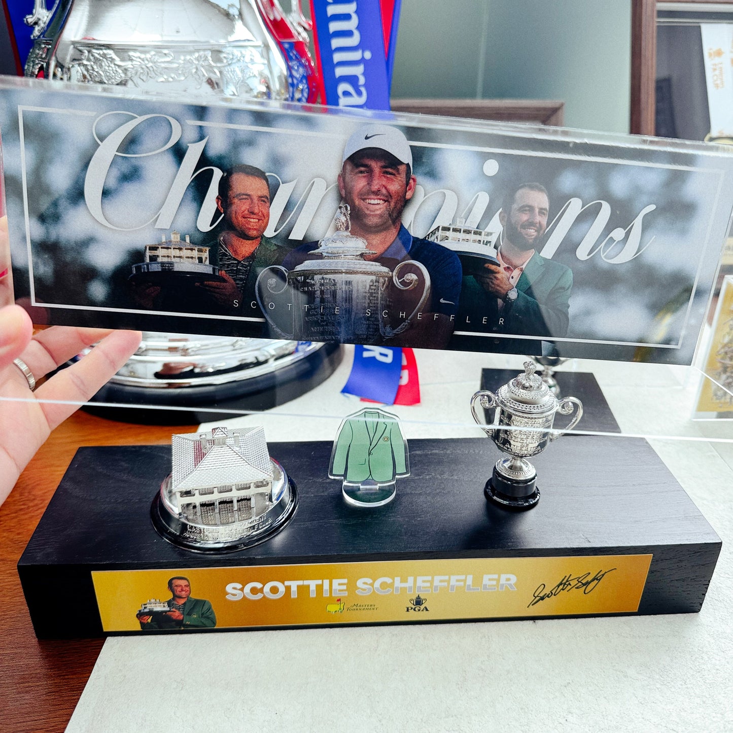 Scottie Scheffler Golf Grand Slam Trophy  Display Case[Trophies Included]