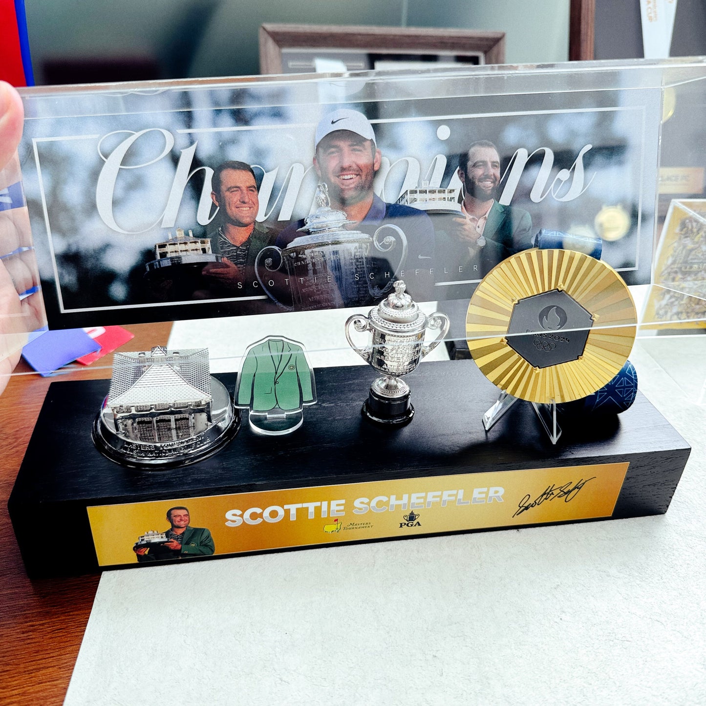 Scottie Scheffler Golf Grand Slam Trophy  Display Case[Trophies Included]
