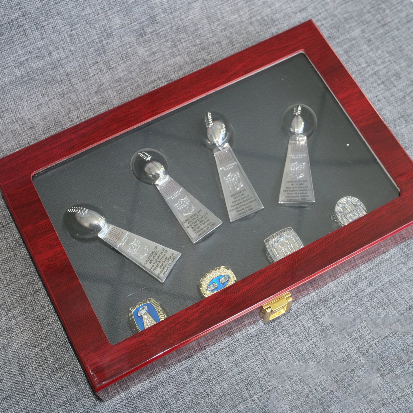 [ NEW YORK GIANTS]4 Trophys and 4 Pcs Ring Set + Box NFL