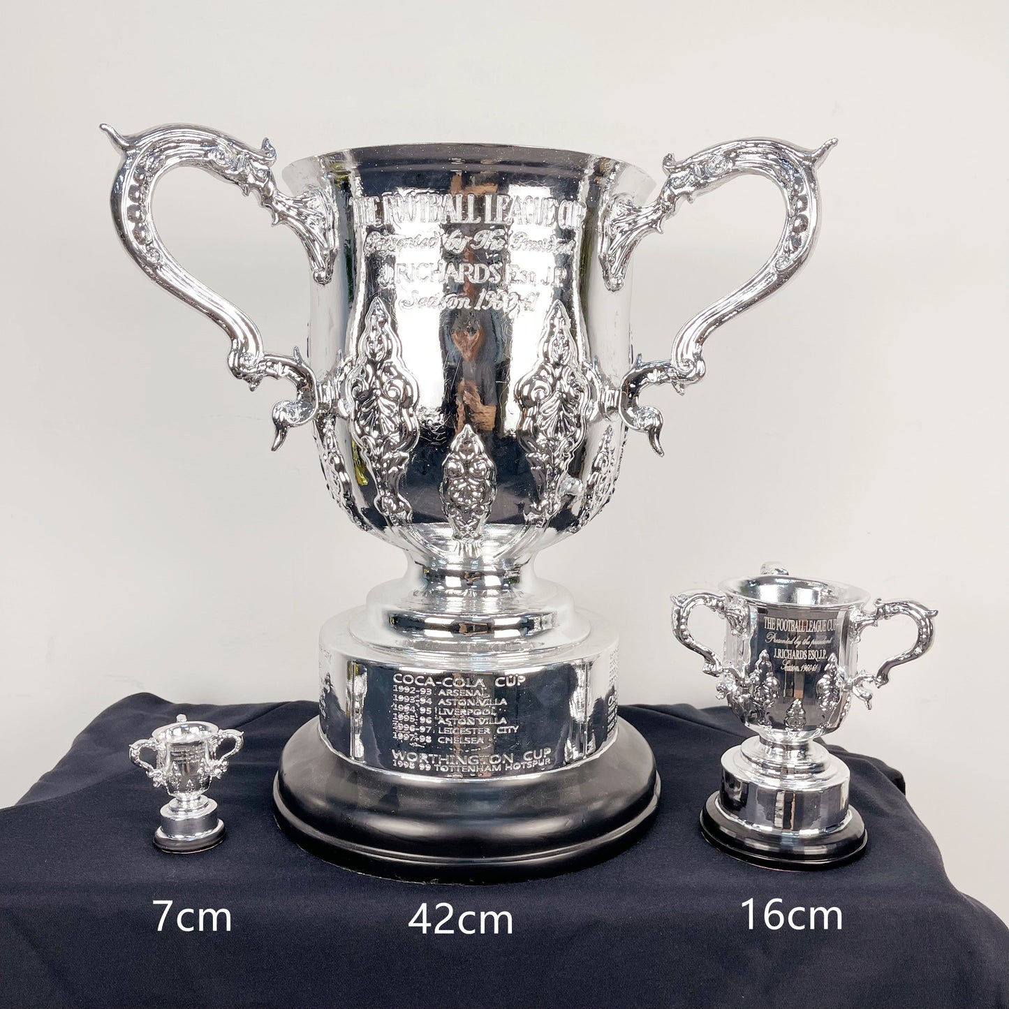 League Cup Carabao Cup Trophy(Only 42cm With 2024-25 Newcastle United  Engraved On the Base) )