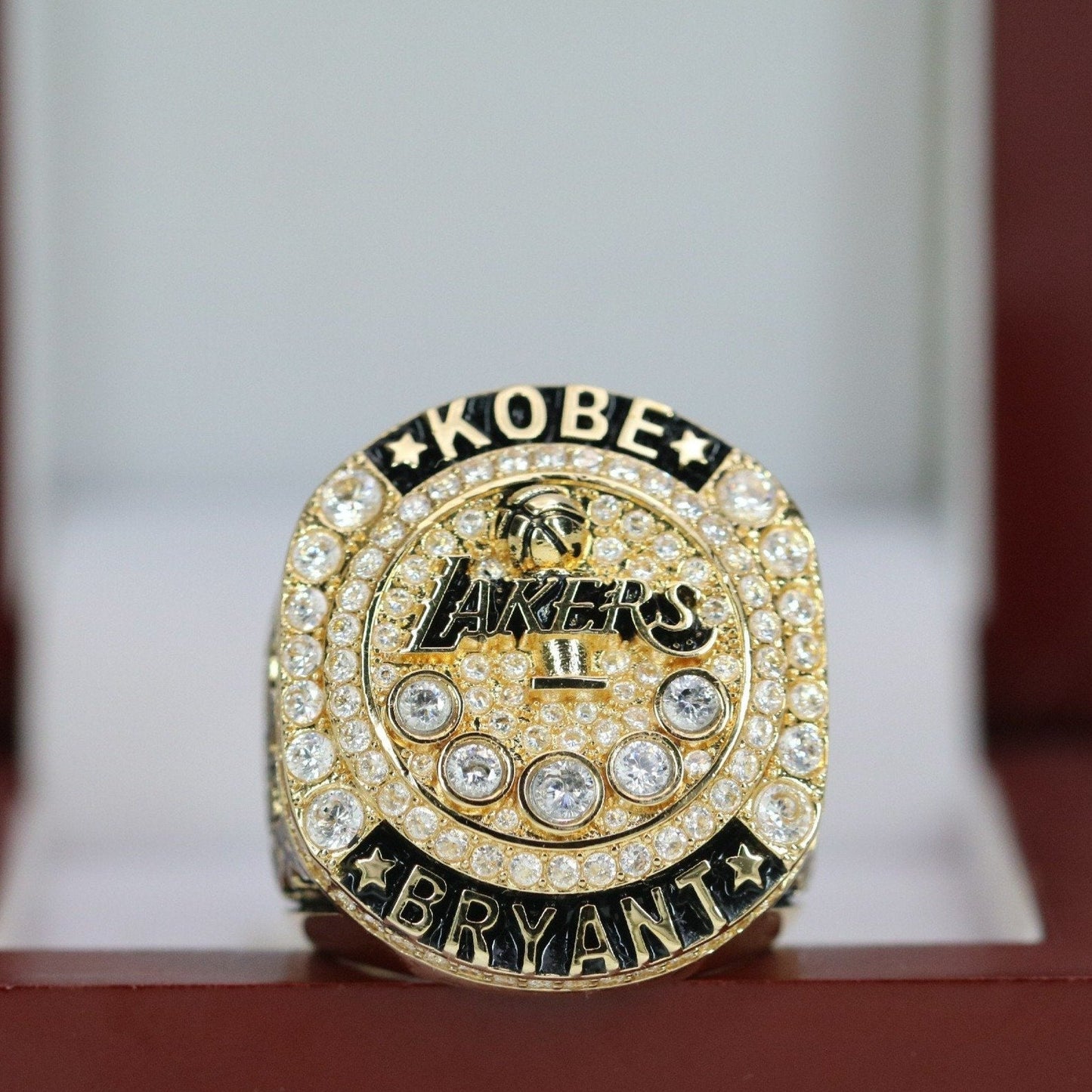 Kobe Bryant Commemorative Ring (1996-2016) - Premium Series