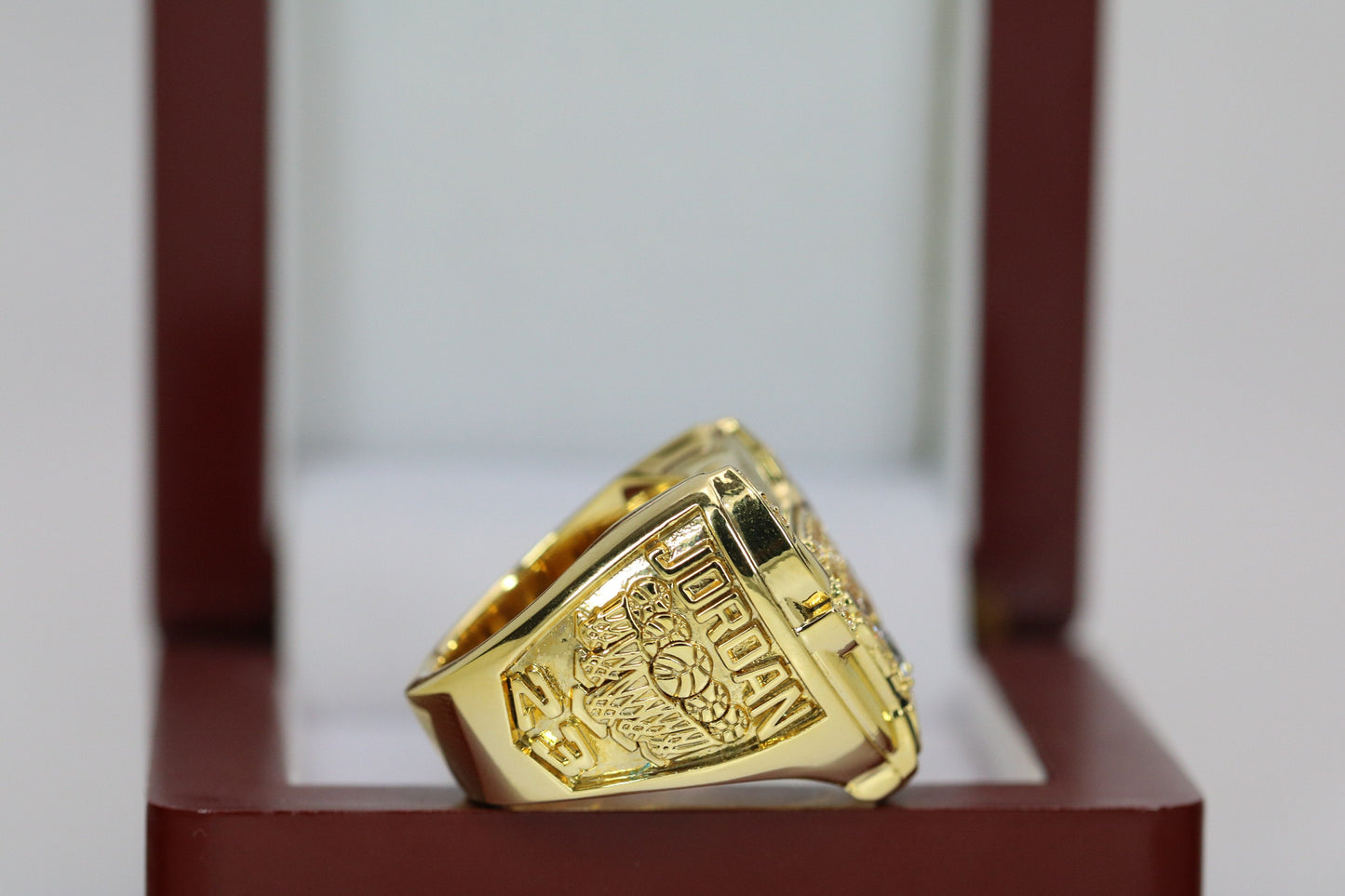 1997 Chicago Bulls Championship Ring - Premium Series