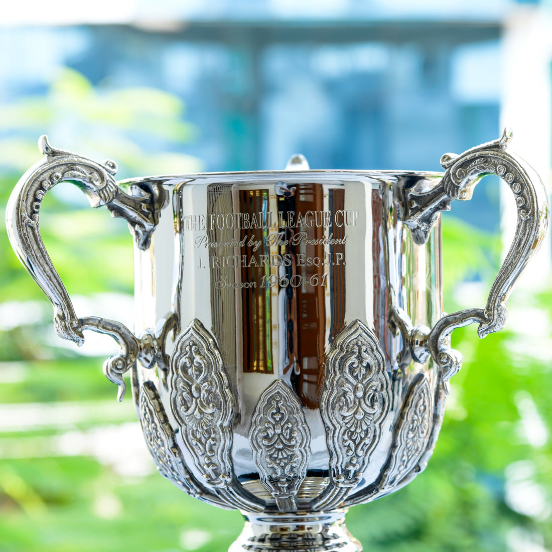 League Cup Carabao Cup Trophy(Only 42cm With 2024-25 Newcastle United  Engraved On the Base) )